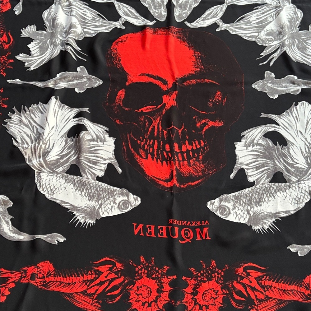 Alexander McQueen Silk Black and Gray Skull Scarf With Koi Fish 51.18 X 51.18 - Picture 4 of 12